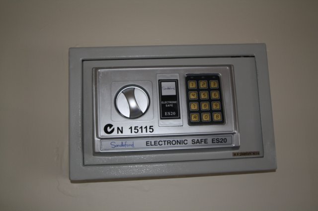 acanterburytceelectronicsafe.jpg